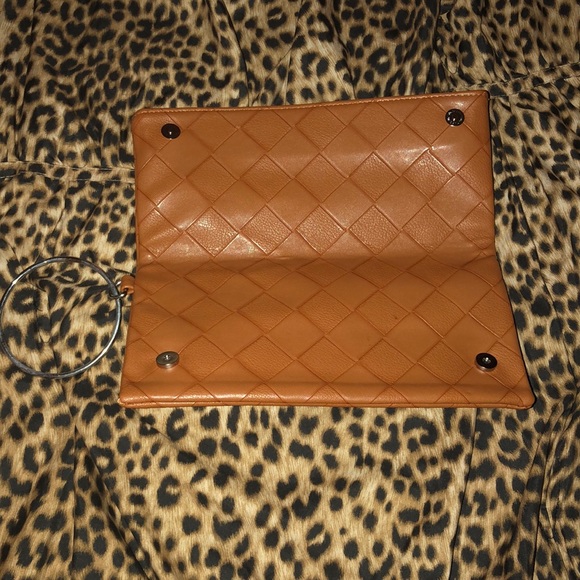 Tan clutch - Picture 2 of 2